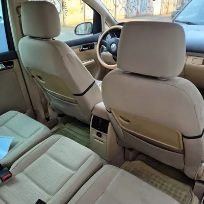 Volkswagen Touran 2003 në shitje
