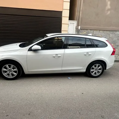 Volvo V60 2013 në shitje