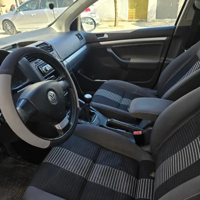 Volkswagen Golf 2008 në shitje