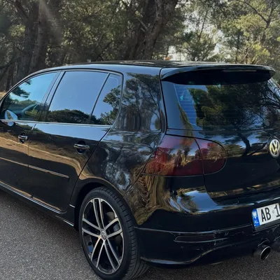 Volkswagen Golf 2005 në shitje
