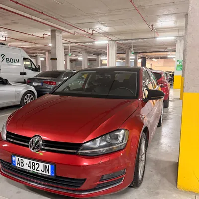 Volkswagen Golf 2015 në shitje