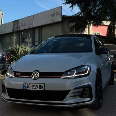 Volkswagen Golf 2019 në shitje