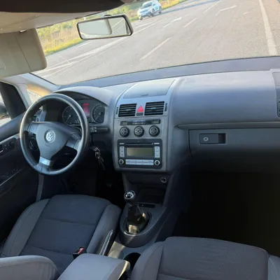 Volkswagen Touran 2008 në shitje