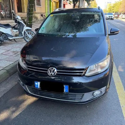 Volkswagen Touran 2011 në shitje