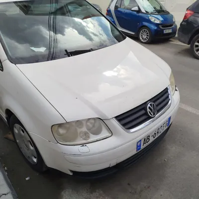 Volkswagen Touran 2004 në shitje