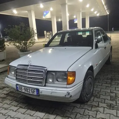 Mercedes-Benz W124