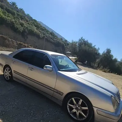 Mercedes-Benz E-class 2000 në shitje