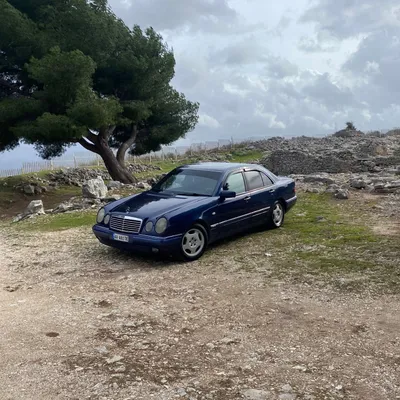 Mercedes-Benz E-class 1995 në shitje