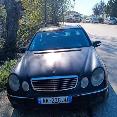 Mercedes-Benz E-class 2004 në shitje