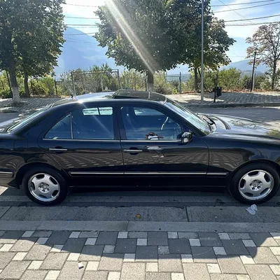 Mercedes-Benz E-class 2000 në shitje