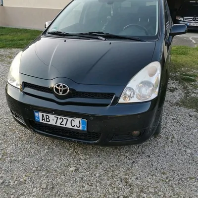 Toyota Corolla Verso 2006 në shitje