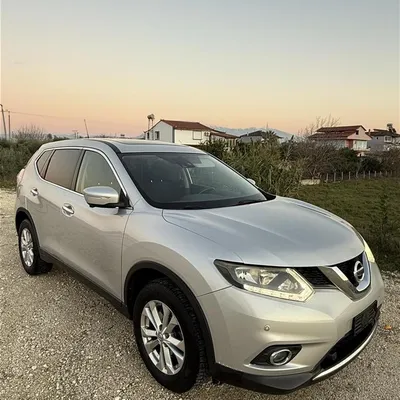 Nissan X-Trail 2015 në shitje