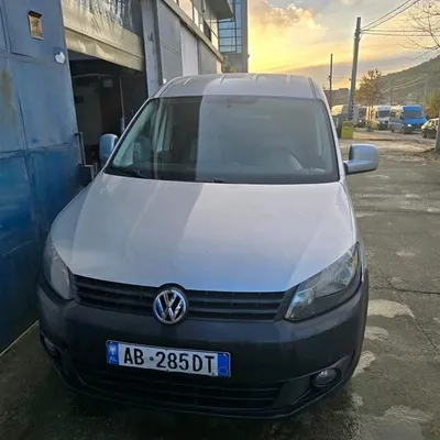 Volkswagen Caddy 2011 në shitje