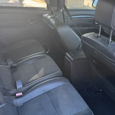 Renault Scenic 2011 në shitje