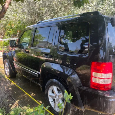 Jeep Cherokee 2009 në shitje
