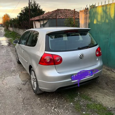 Volkswagen Golf 2005 në shitje
