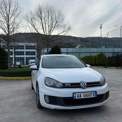 Volkswagen Golf 2010 në shitje