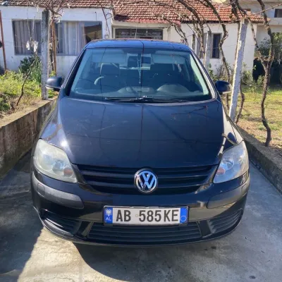Volkswagen Golf 2006 në shitje