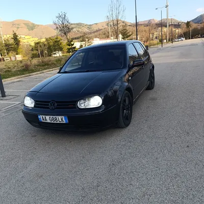 Volkswagen Golf 2002 në shitje