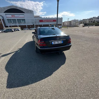 Mercedes-Benz E-class 2003 në shitje
