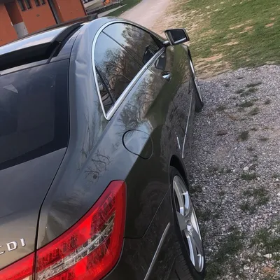 Mercedes-Benz E-class 2011 në shitje