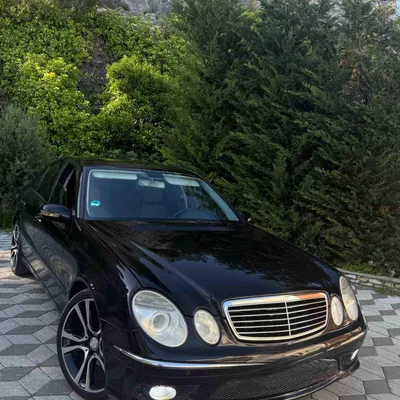 Mercedes-Benz E-class 2003 në shitje