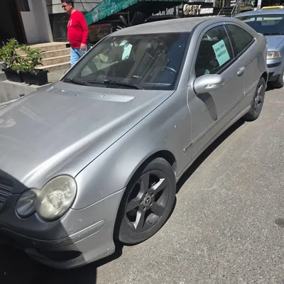 Mercedes-Benz C-class 2004 në shitje