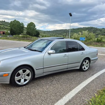 Mercedes-Benz E-class 2001 në shitje