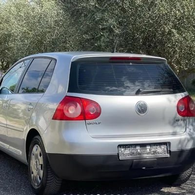 Volkswagen Golf 2006 në shitje