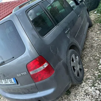 Volkswagen Touran 2006 në shitje