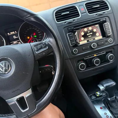 Volkswagen Golf 2011 në shitje