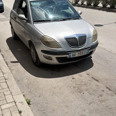 Lancia Ypsilon 2003 në shitje