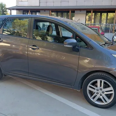 Subaru Trezia 2012