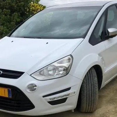 Ford S-MAX 2014 në shitje