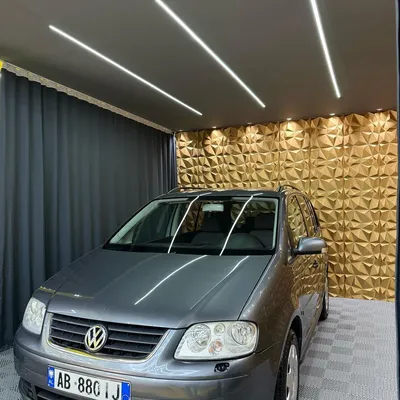 Volkswagen Touran 2006 në shitje