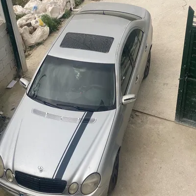 Mercedes-Benz E-class 2002 në shitje