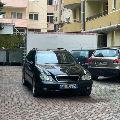 Mercedes-Benz E-class 2003 në shitje