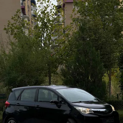 Subaru Trezia 2012
