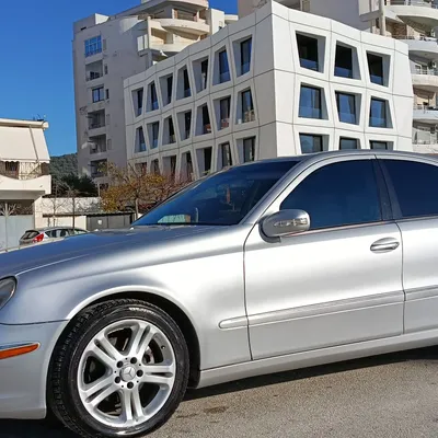 Mercedes-Benz E-class 2003 në shitje