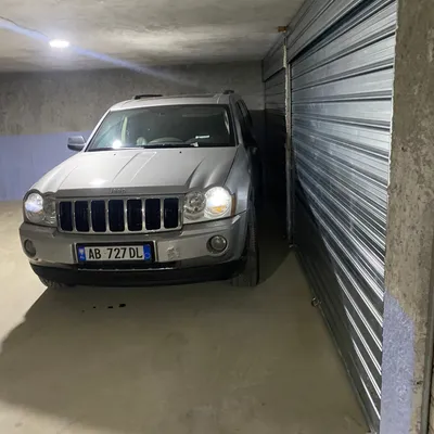 Jeep Cherokee 2006 në shitje