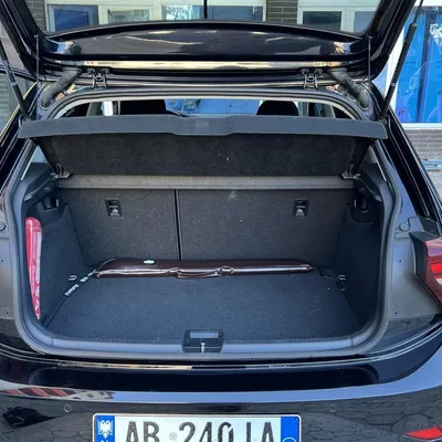 Volkswagen Golf 2022 në shitje
