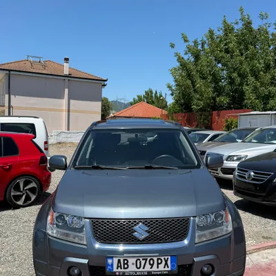 Suzuki Grand Vitara 2009 në shitje
