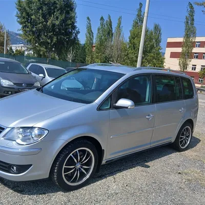 Volkswagen Touran 2008 në shitje