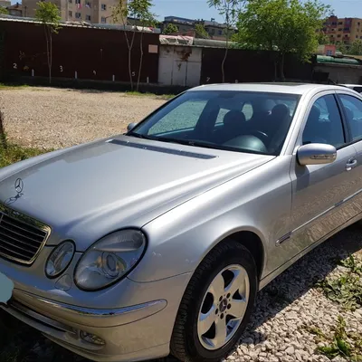 Mercedes-Benz E-class 2004 në shitje
