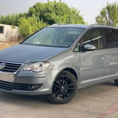 Volkswagen Touran 2010 në shitje