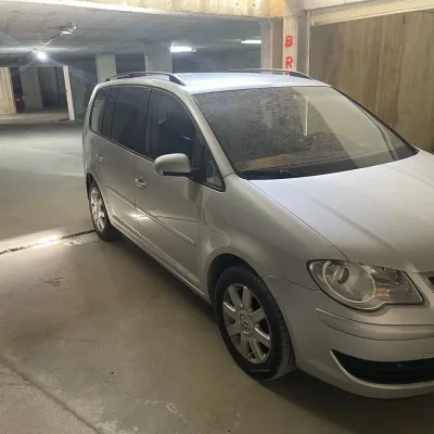 Volkswagen Touran 2008 në shitje