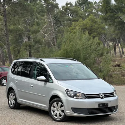Volkswagen Touran 2011 në shitje