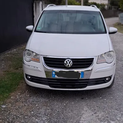 Volkswagen Touran 2010 në shitje