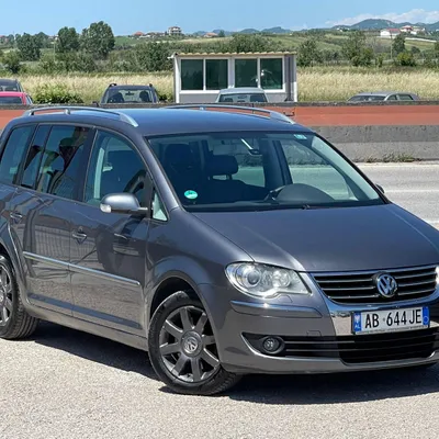 Volkswagen Touran 2007 në shitje