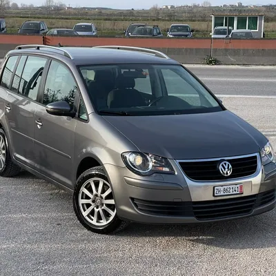 Volkswagen Touran 2010 në shitje